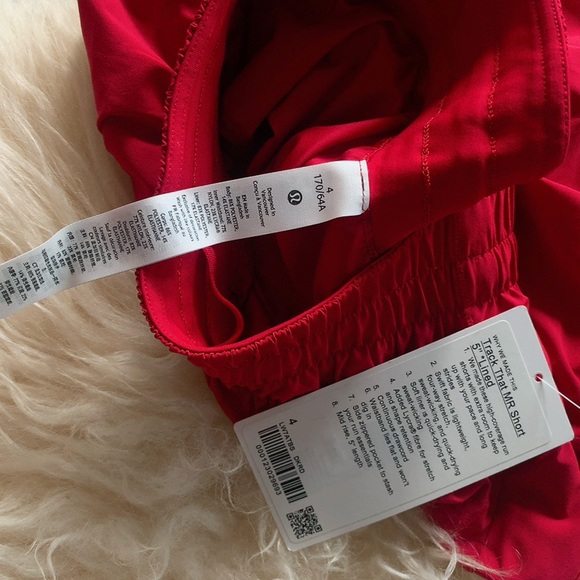 *Sold* Mid-Rise 5’’ Track That Lined Shorts - Picture 4 of 4